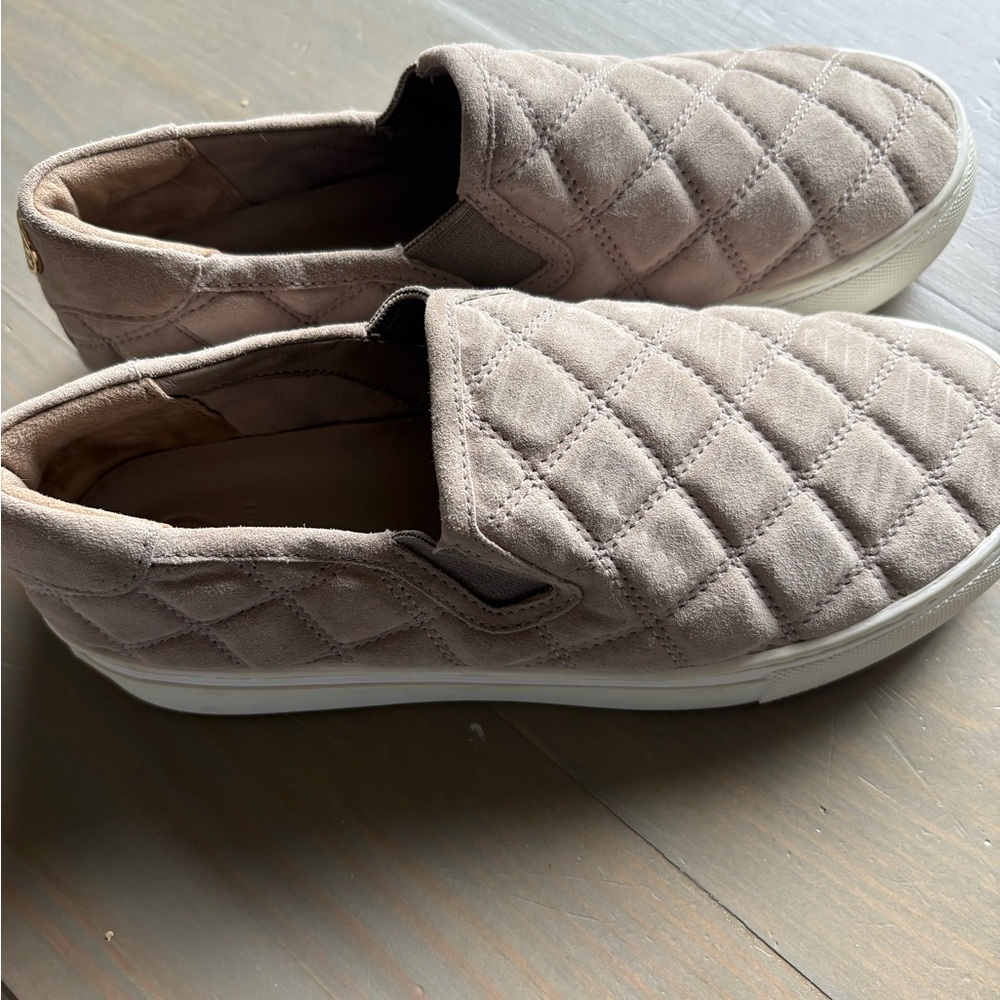 Tory Burch Quilted Slip-On Sneakers - Taupe